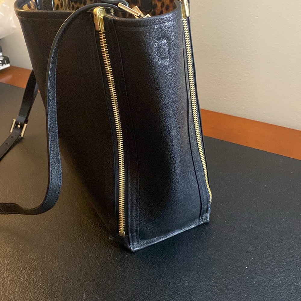Henri Bendel animal print reverses to leather. shopping bag tote Removable strap - Picture 11 of 14